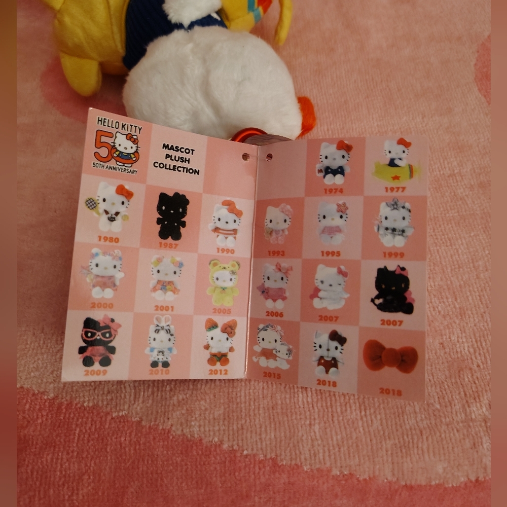 EXCLUSIVE - Hello Kitty Officially Licensed 50th Anniversary Purse Pal Plushie - Picture 8 of 8